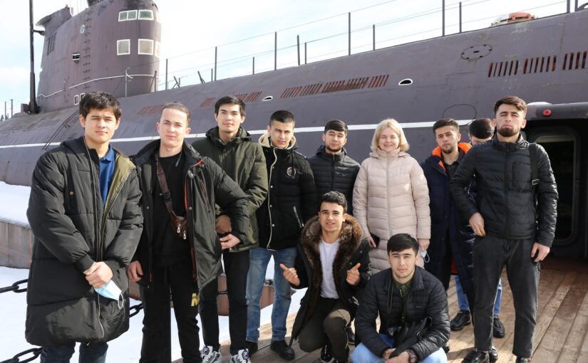 VSU international students visited a U-boat