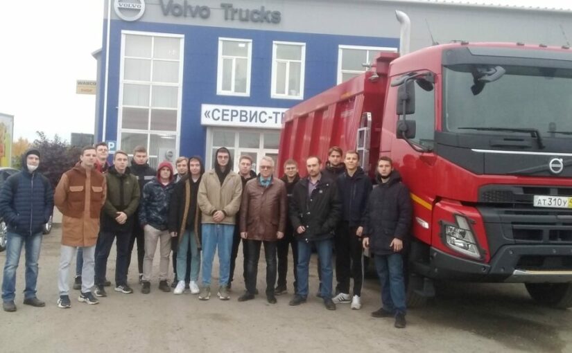 From theory to practice: VSU students visited workshops for repairing trucks