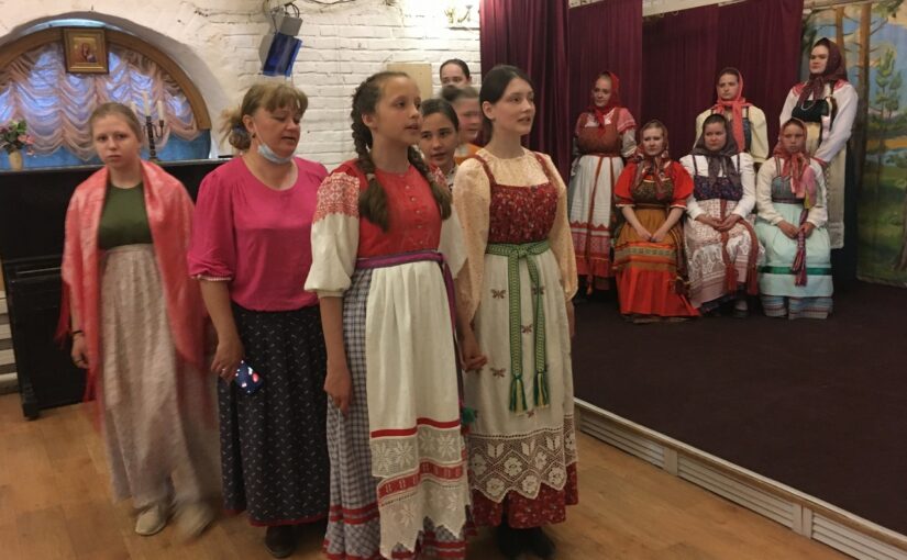 VSU students performed folk musik for Vologodians